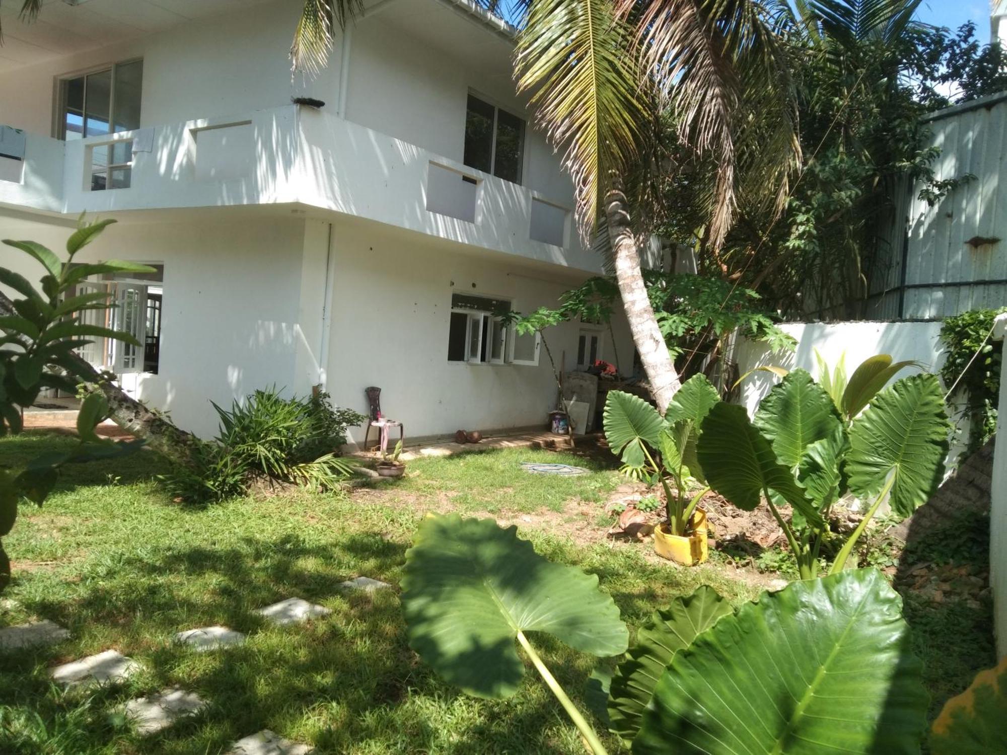 אמבלנגודה Ayu Hostel מראה חיצוני תמונה